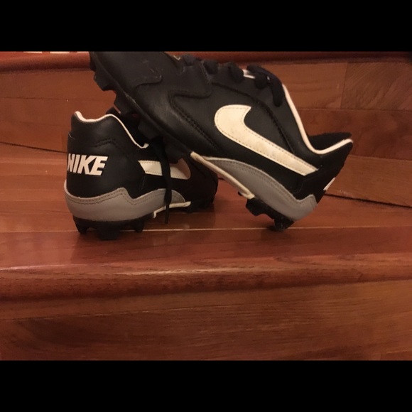 Nike Cleets - Picture 4 of 7